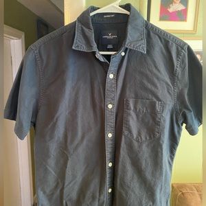 American Eagle button up